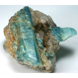 Aquamarine ( Beryl ) in Quartz